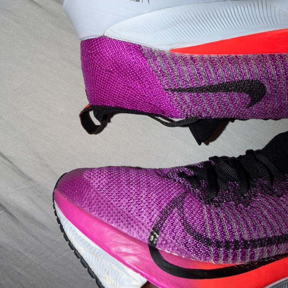 WMNS 7 Nike Air Zoom Tempo NEXT% Flyknit 'Hyper Violet - Picture 5 of 15